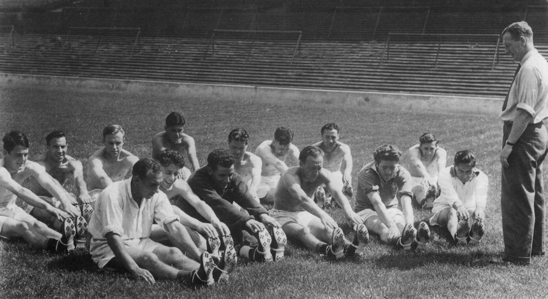 19-1947(Circa)-Training session with WG Richardson