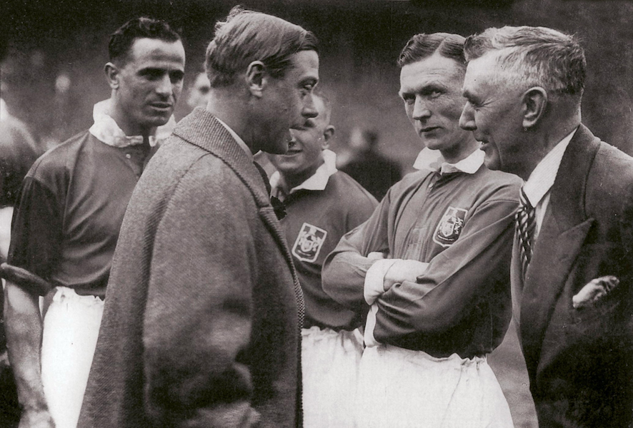 pic23-1935-27.04-Cup Final- Fred Everiss presented to the Prince of Wales-Unknown cup final
