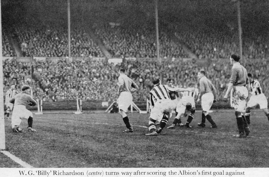 pic4-1931-25.04-WG Richardson turns away after scoring in the final