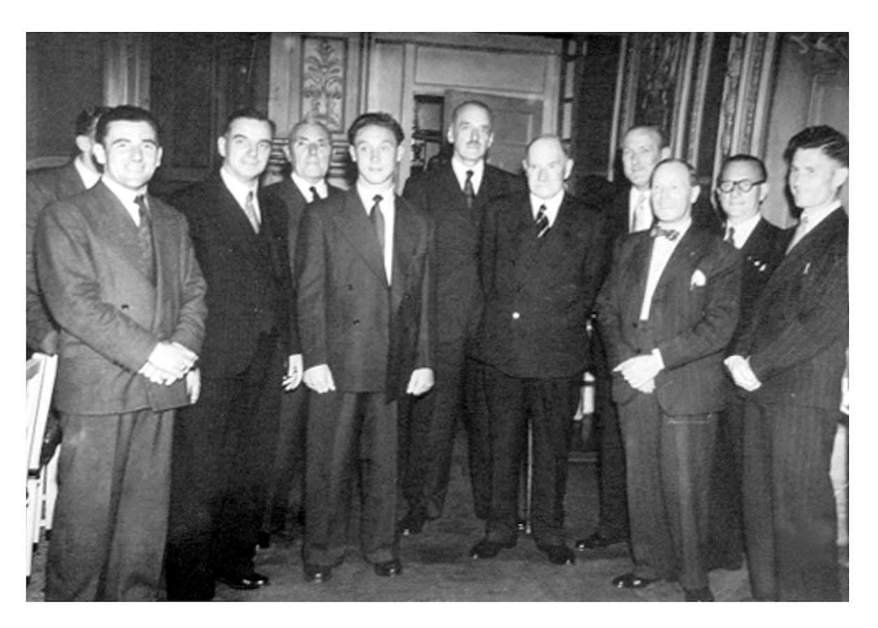 13-1948-49-Promotion pic at West Brom Town Hall-Glynn Hood collection