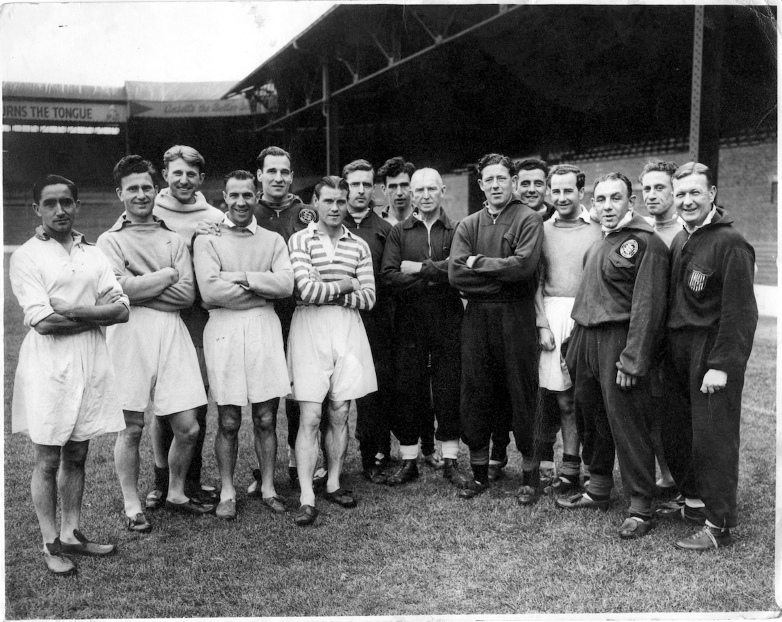 14-1948-49-Promotion squad at The Hawthorns