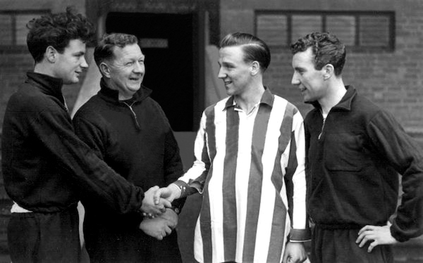 01-1955-02.08-Maurice Setters arrives
