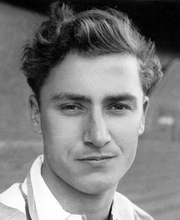 03-1955-17.11-Graham Williams-Wilkes West Bromwich
