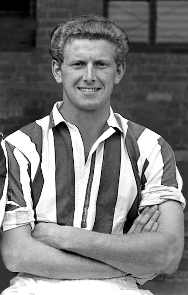 06-1956-31.07-Kevan,Derek-WBA – Copy