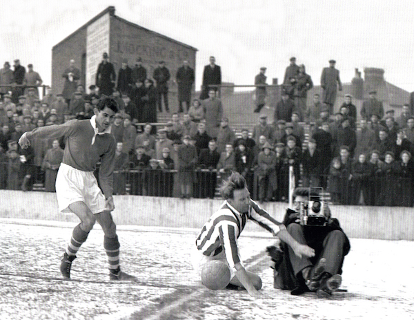 11-1956-11.02-Charlton Athletic